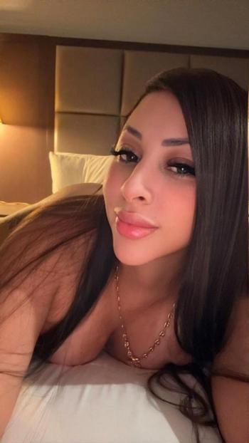 Vanessa , 23  female escort, Monterey