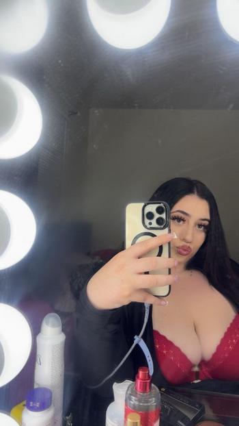 Diamond, 22  female escort, Monterey