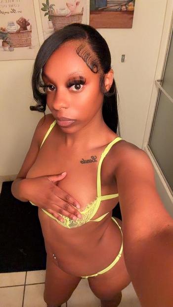 Mariah, 25  female escort, Monterey