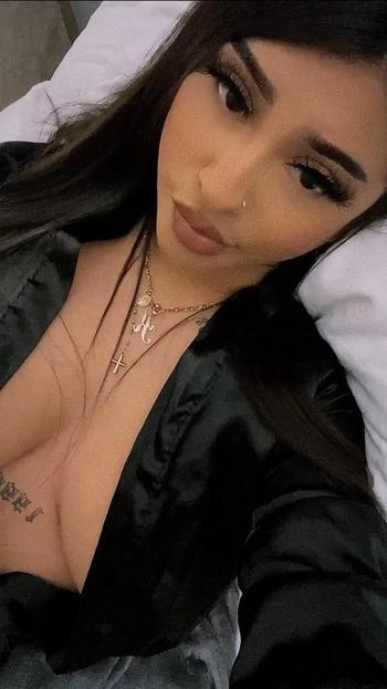 Kareina , 22  female escort, Monterey