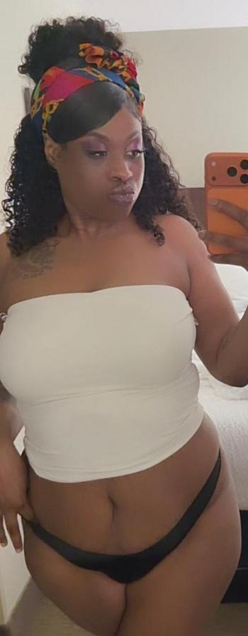 Jazmine , 24  female escort, Monterey