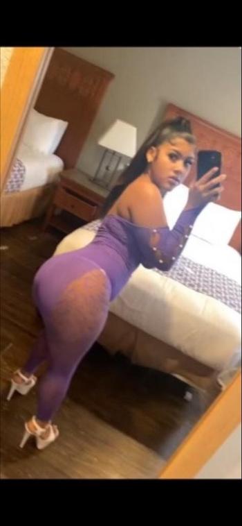 Chanel , 20  female escort, Monterey