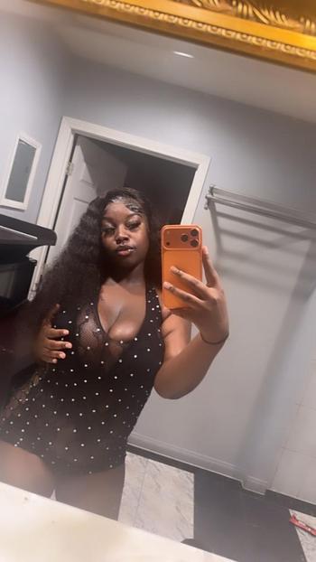 CHOCOLATE , 22  female escort, Monterey