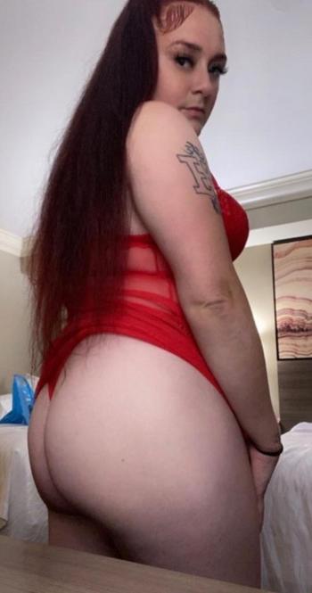 Sarah, 25  female escort, Monterey