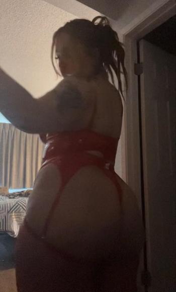 paige, 25  female escort, Monterey
