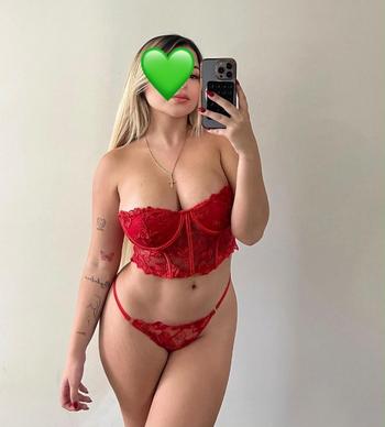 elena, 27  female escort, Monterey